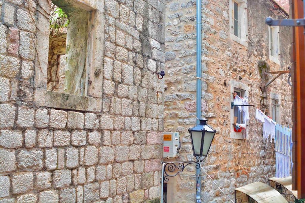 Apartment Amigo 2 Old Town Kotor Luaran gambar