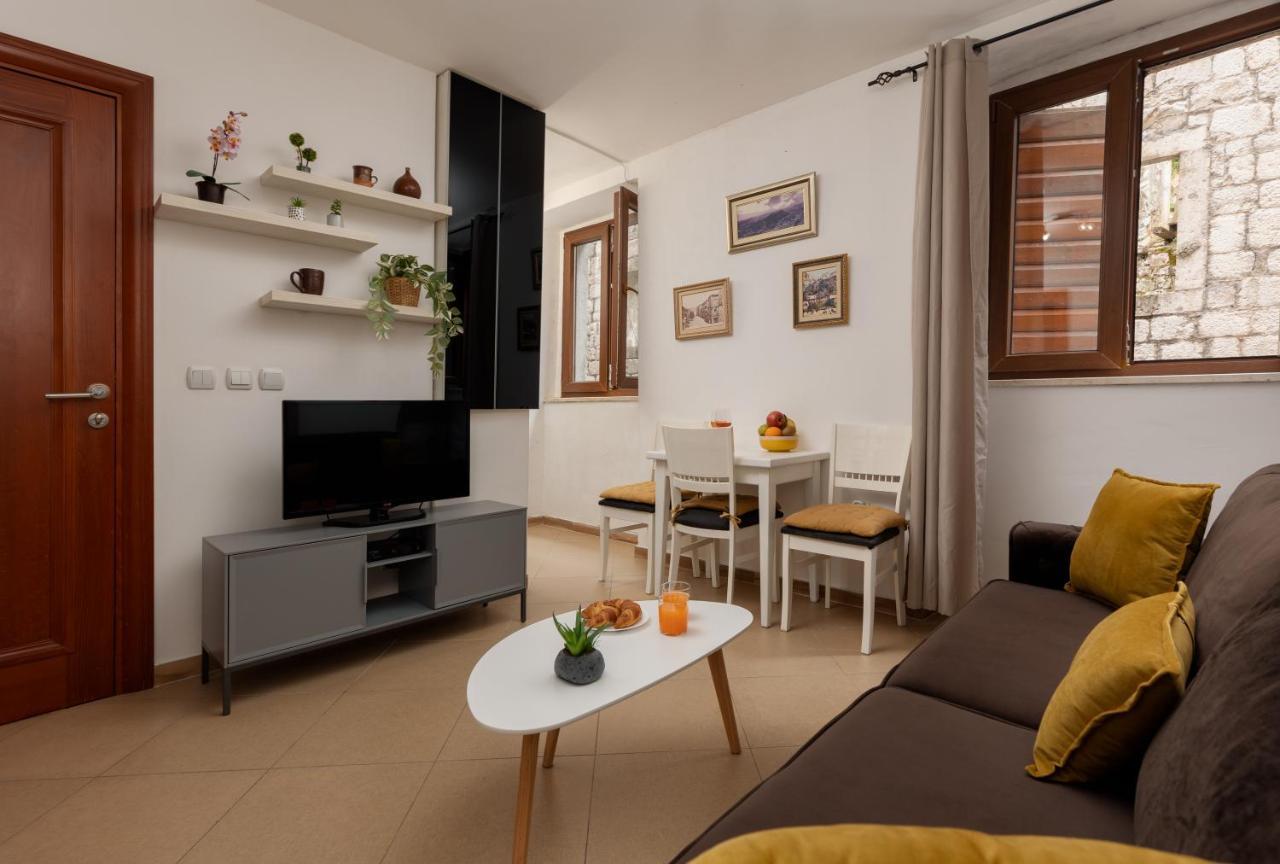 Apartment Amigo 2 Old Town Kotor Luaran gambar